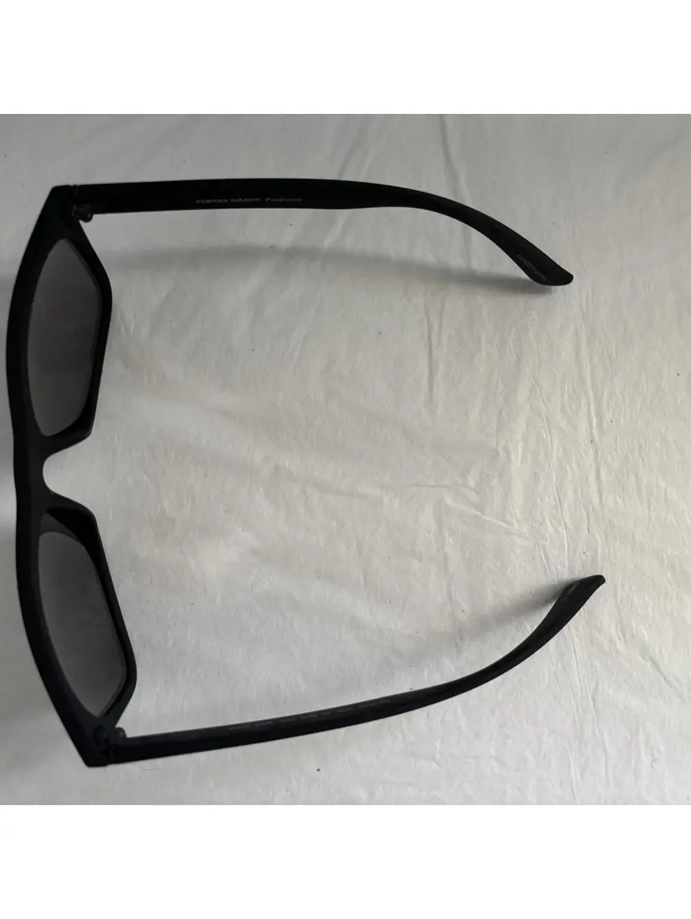 Foster Grant Men's Polarized Sunglasses Black Frame